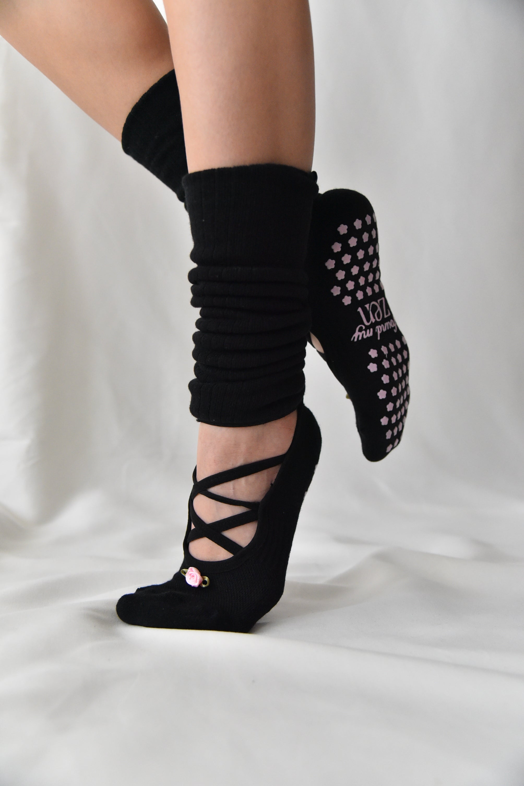 Black Rose Strappy Ballet Grippy Socks