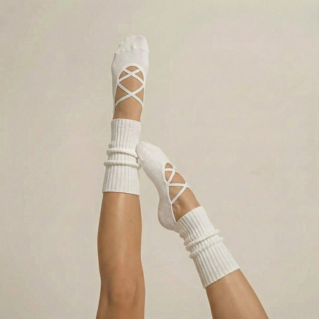 White Strappy Ballet Scrunch Legwarmer Pilates Grip Socks